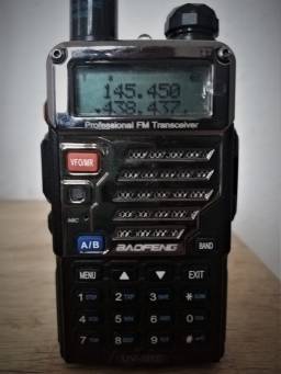 Baofeng UV 5R Frontansicht